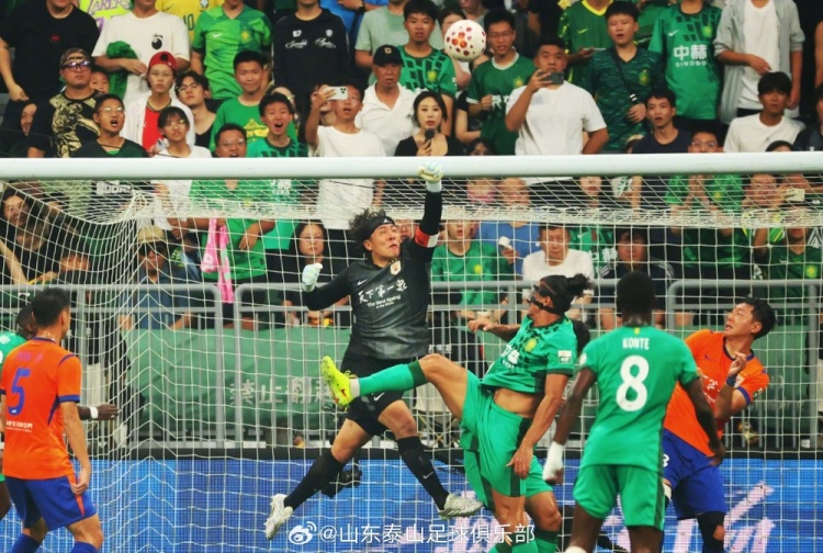 十人山东泰山客场0-2负于北京国安，少打一人全场被动