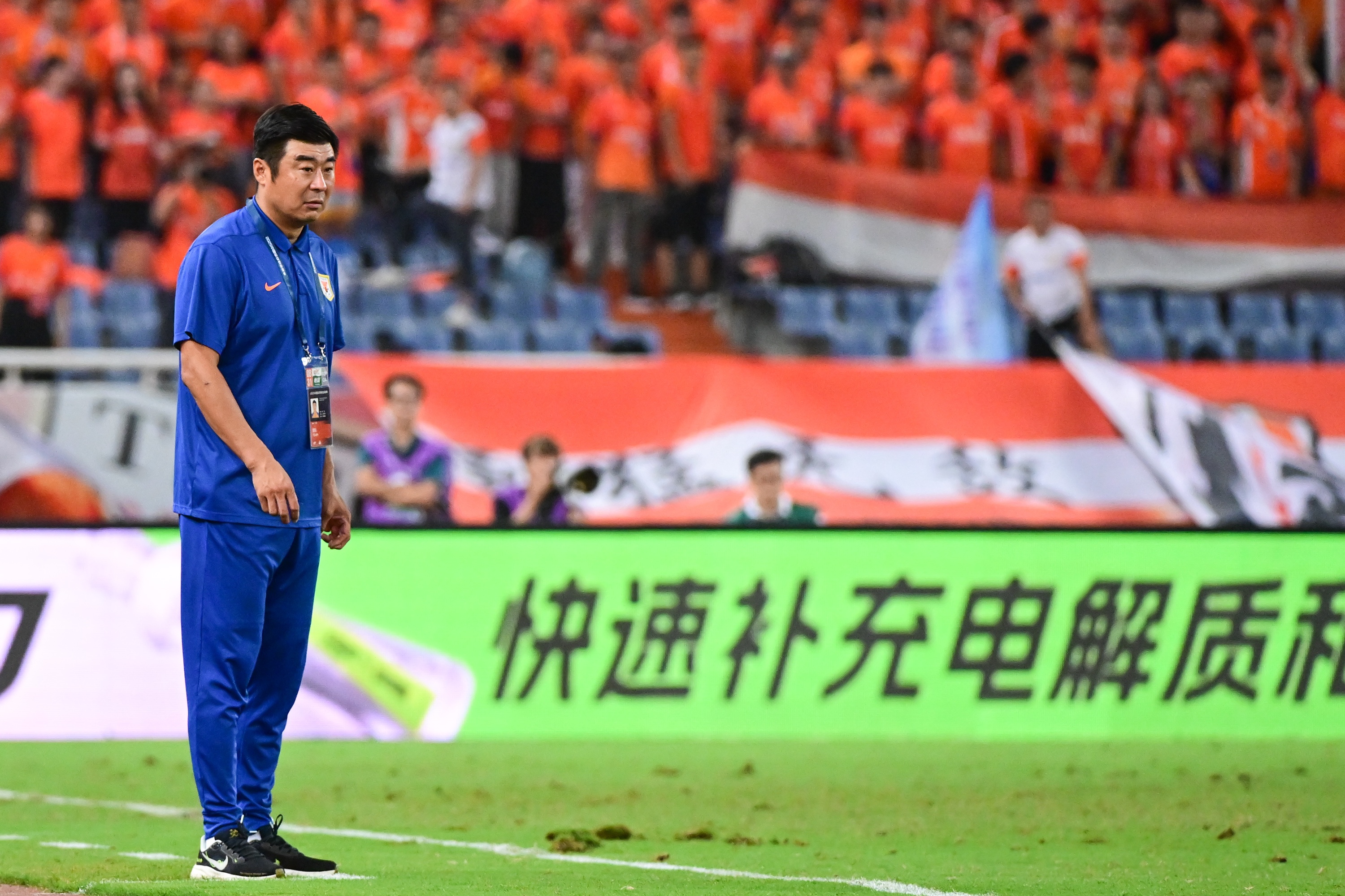 韩鹏一年泰山执教终结：34场17胜7平10负，本赛季胜率不足五成