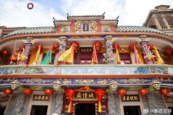 里夫斯中国行石狮站看提线木偶 体验闽南非遗文化 里夫斯中国行石狮站看提线木偶 体验闽南非遗文化