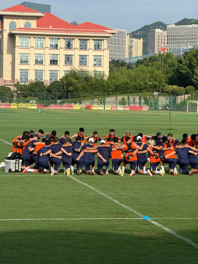 泰山赛前最后一练:王大雷陈泽仕王彤缺席,李源一回归
