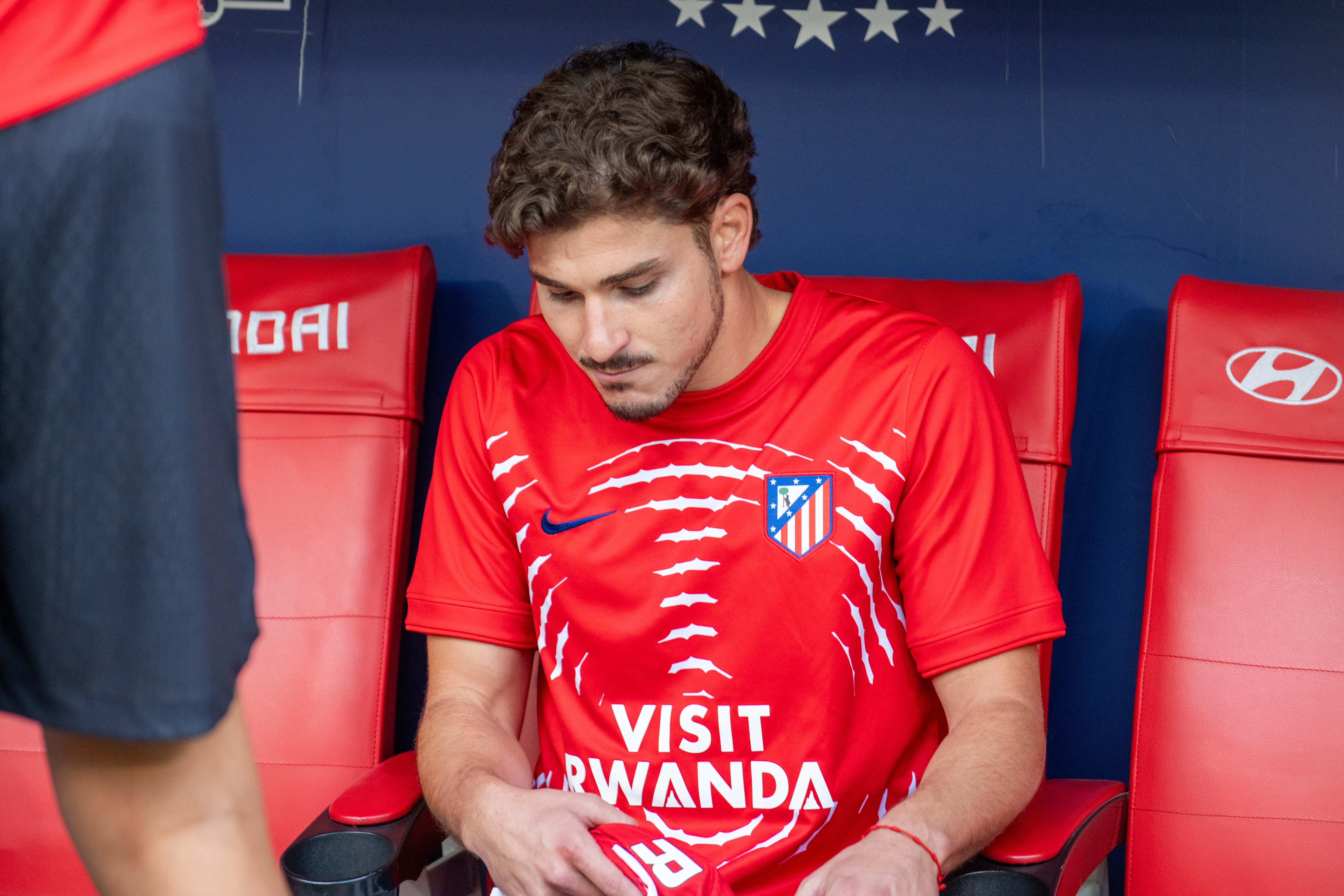 记者：没人关心小蜘蛛到底为何想走；马竞签他的方式不是一样吗？