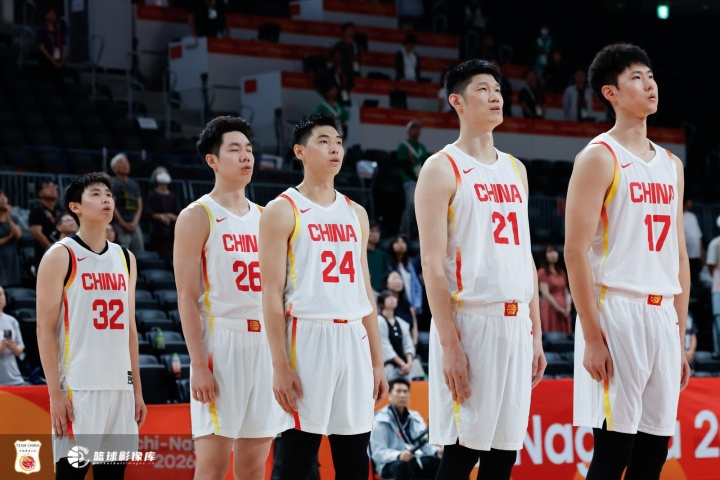 杨毅:中国篮球落后是落后在没归化 解决这个问题后会好很多 杨毅:中国篮球落后是落后在没归化 解决这个问题后会好很多